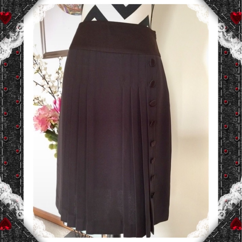 Laura Clement Dark Brown Button Pleated Skirt - Picture 2 of 6